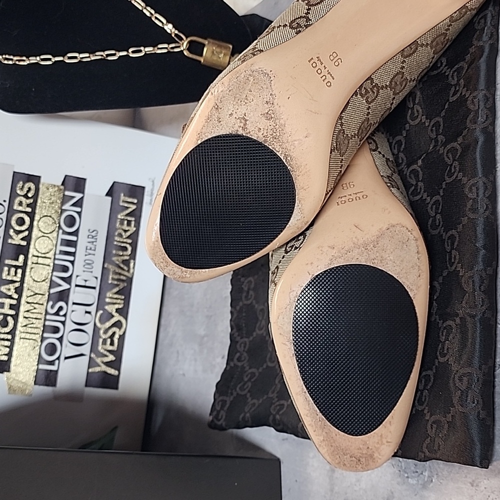 Gucci Closed Toed Heels - Picture 7 of 14